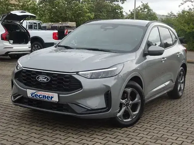Gebraucht Ford Kuga ST-Line 179 PS (131 kW) 2025 Silber SUV