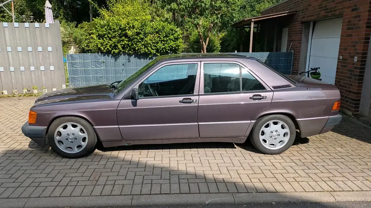 Gebraucht Mercedes 190 109 PS (80 kW) 1991 Andere farben Limousine