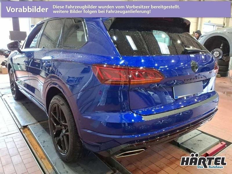 Gebraucht VW Touareg Style 286 PS (210 kW) 2022 Lapiz blue, metallic SUV
