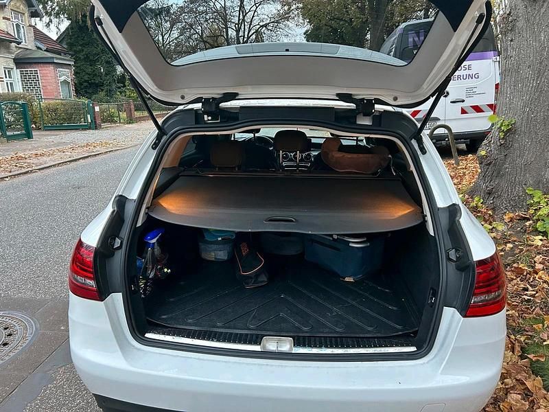 Gebraucht Mercedes C180 122 PS (89 kW) 2020 Weiß Kombi