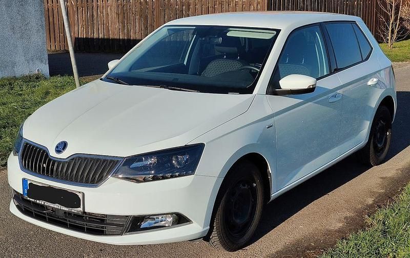Gebraucht Skoda Fabia Drive 90 PS (66 kW) 2017 Weiß Kleinwagen