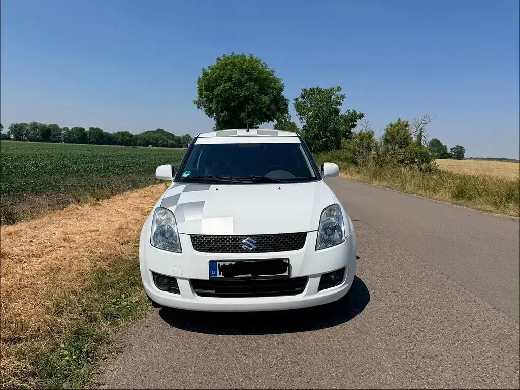 Gebraucht Suzuki Swift 92 PS (67 kW) 2009 Weiß Kleinwagen