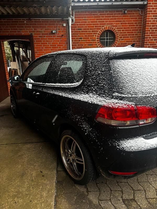 Gebraucht VW Golf VI 102 PS (75 kW) 2009 Kleinwagen