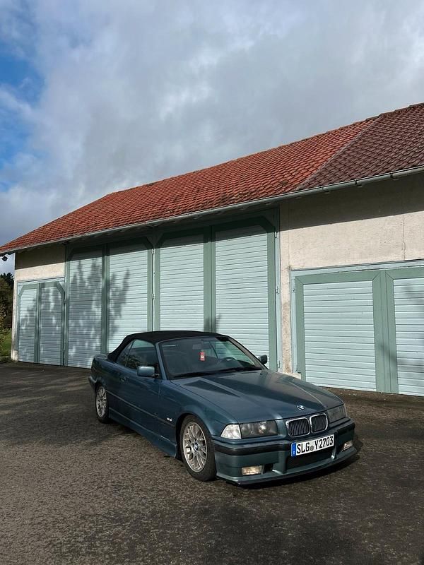 Grün Gebraucht 1997 BMW 318 Cabriolet Cabrio | 3.000 € (Guter Preis) - Bild 1/4