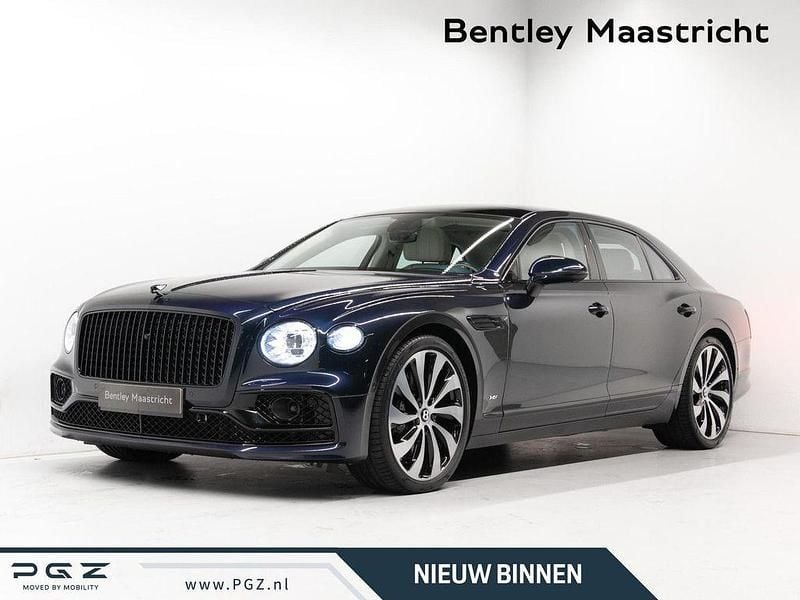 Blau Gebraucht 2021 Bentley Flying Spur Limousine | 175.328 € - Bild 1/4