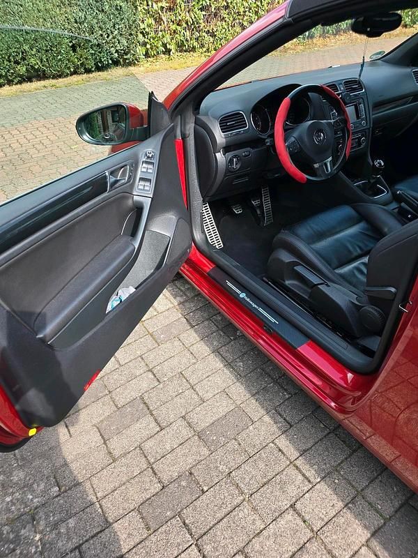 Gebraucht VW Golf Cabriolet 105 PS (77 kW) 2012 Rot Cabrio