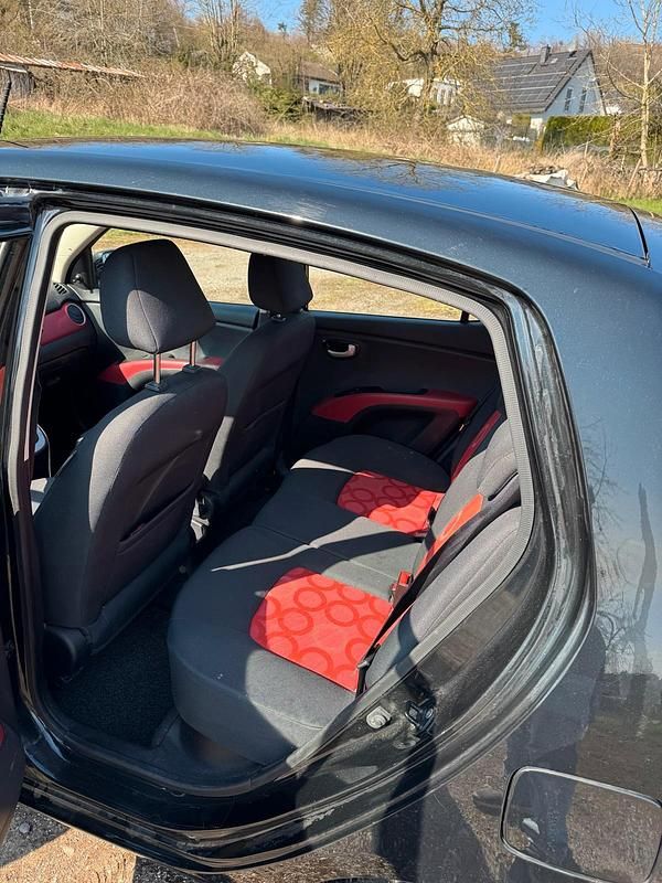 Gebraucht Hyundai i10 77 PS (56 kW) 2008 Schwarz Kleinwagen