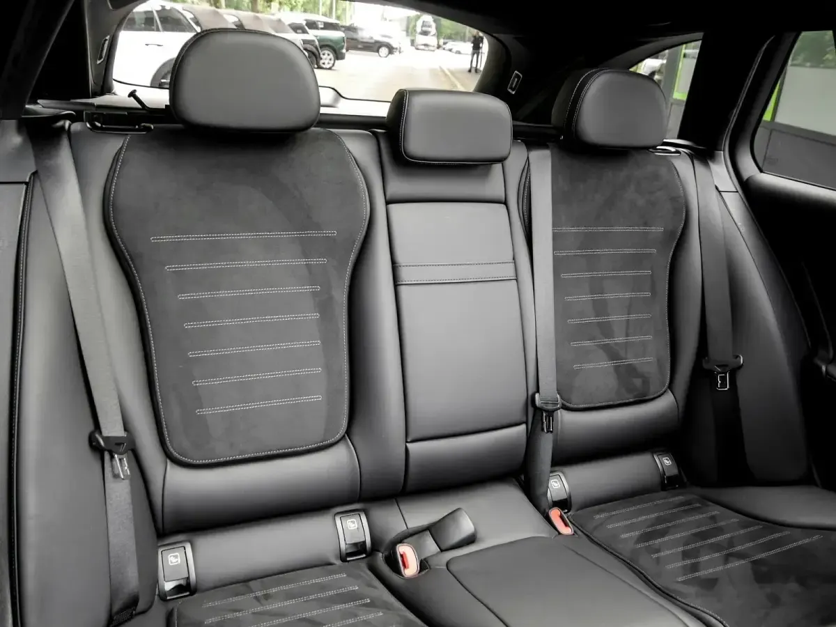 Gebraucht Mercedes C220 AMG line 197 PS (144 kW) 2024 Weiß Kombi