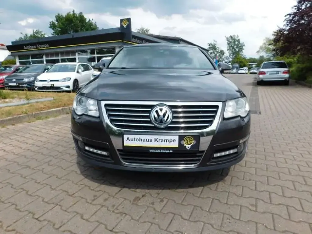 Gebraucht VW Passat Highline 150 PS (110 kW) 2005 Moccaanthrazit perleffekt (metallic) Limousine