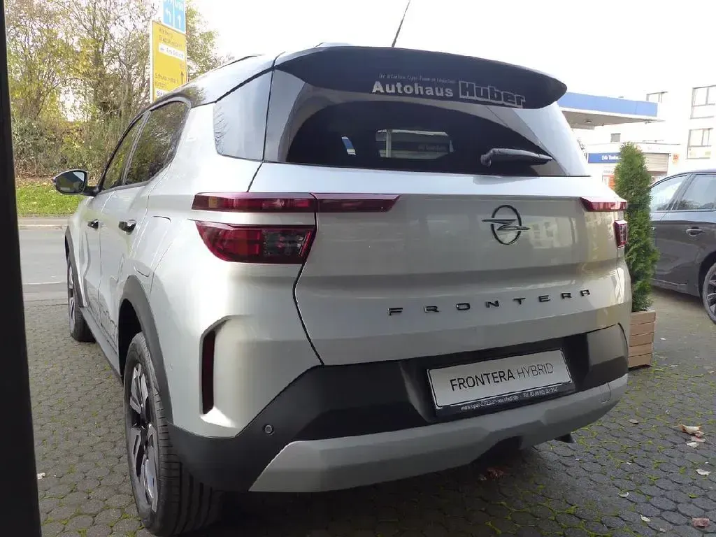 Neu Opel Frontera 136 PS (100 kW) 2025 Silber SUV