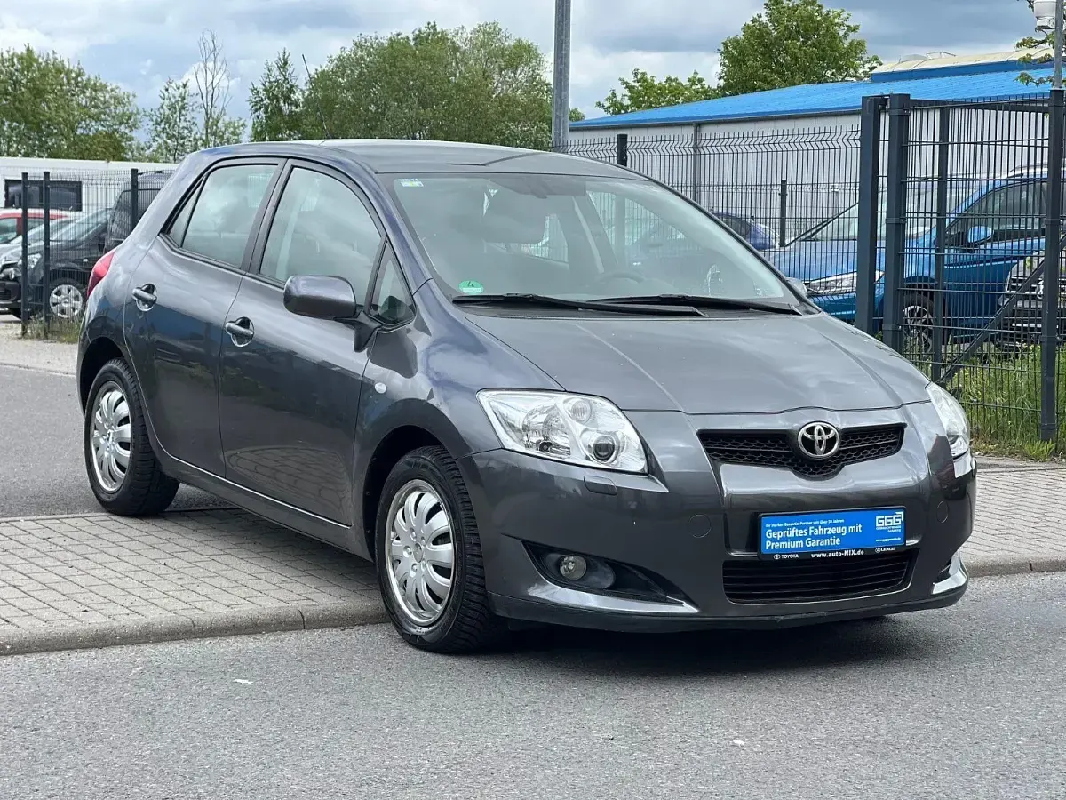 Gebraucht Toyota Auris Executive 124 PS (91 kW) 2007 Grau Kleinwagen
