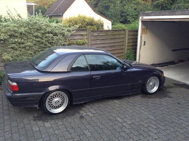 Gebraucht BMW 328 Cabriolet Performance 193 PS (141 kW) 1995 Violett Cabrio