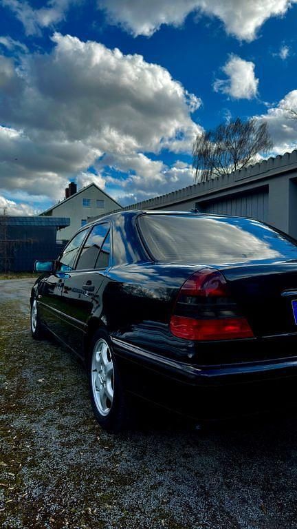 Gebraucht Mercedes C200 136 PS (100 kW) 2000 Schwarz Limousine