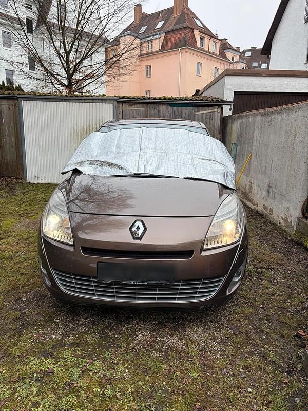 Gebraucht Renault Scénic 160 PS (117 kW) 2009 Braun Van / Kleinbus