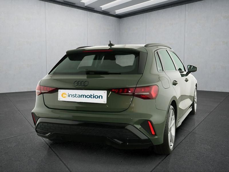 Grün Gebraucht 2025 Audi A3 Sportback e-tron Kleinwagen | 36.849 € (Teuer) - Bild 1/4