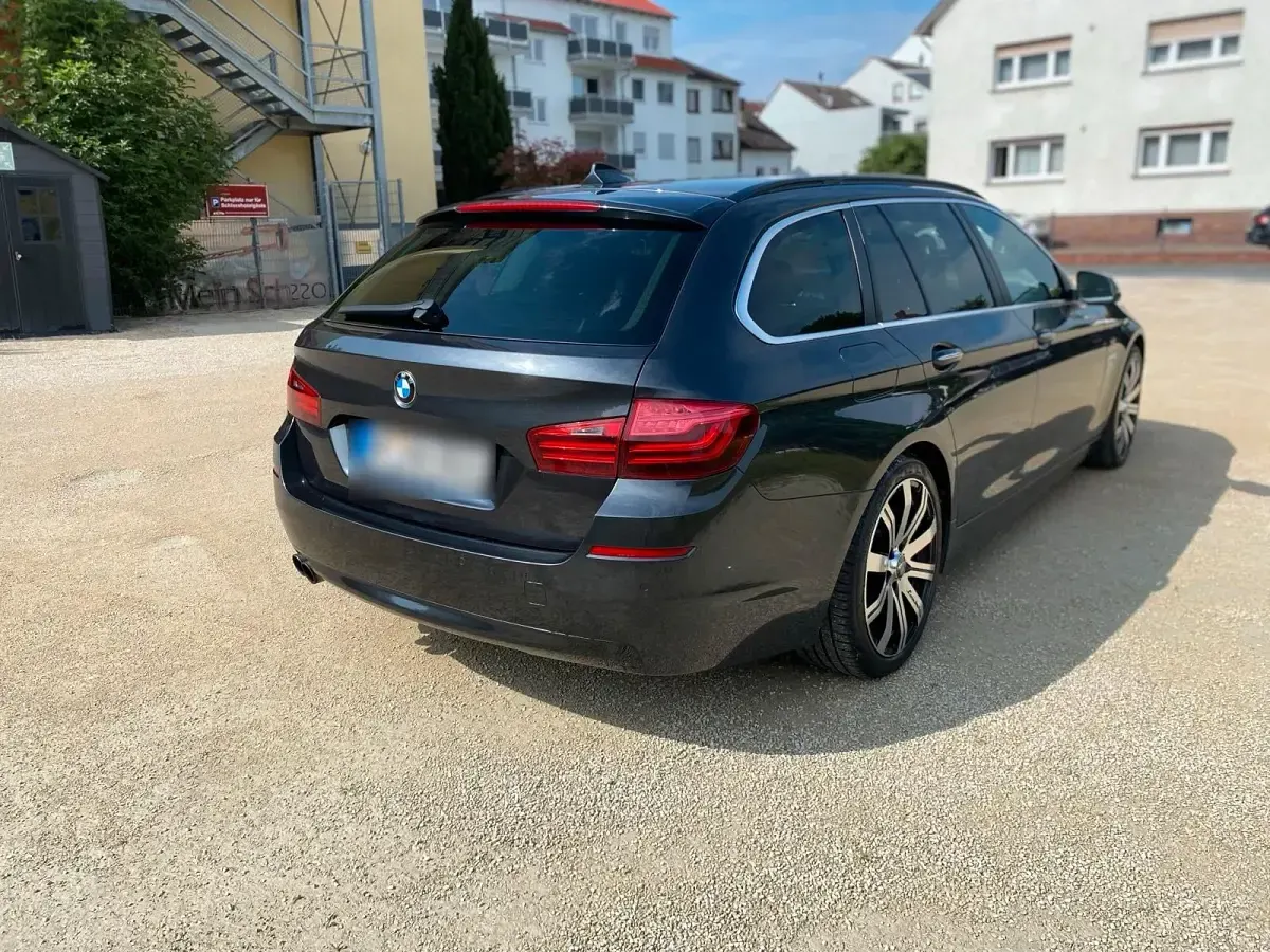 Second-hand BMW 520 184 CP (135 kW) 2014 Negru Break