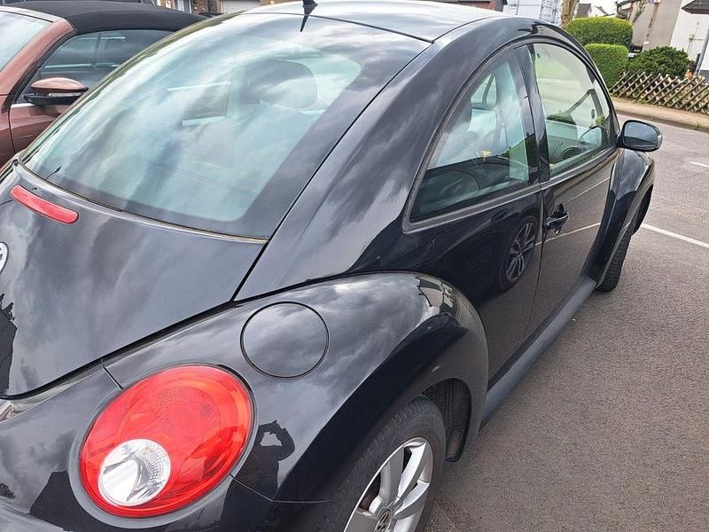 Gebraucht VW New Beetle 102 PS (75 kW) 2007 Schwarz Kleinwagen