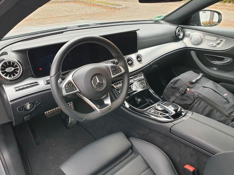 Gebraucht Mercedes E400 333 PS (244 kW) 2018 Silber Coupé