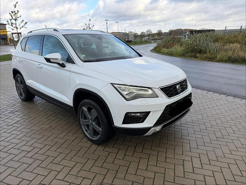 Weiß Gebraucht 2017 Seat Ateca 4Drive SUV | 14.899 € (Guter Preis) - Bild 1/4