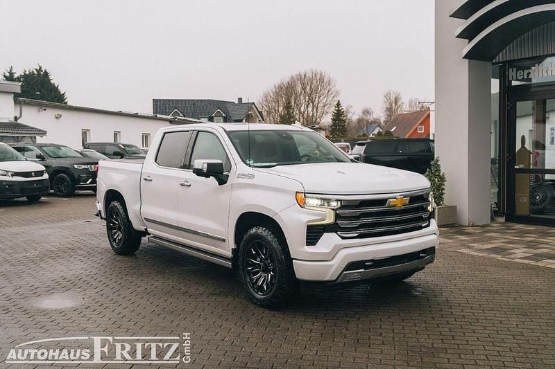Gebraucht Chevrolet Silverado 426 PS (313 kW) 2024 Weiß SUV