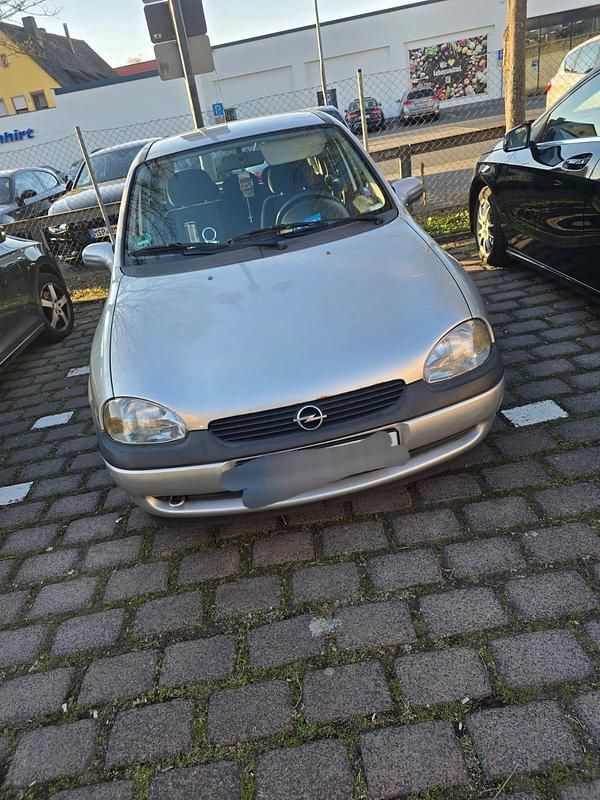 Silber Gebraucht 2000 Opel Corsa Kleinwagen | 1.599 € (Teuer) - Bild 1/4
