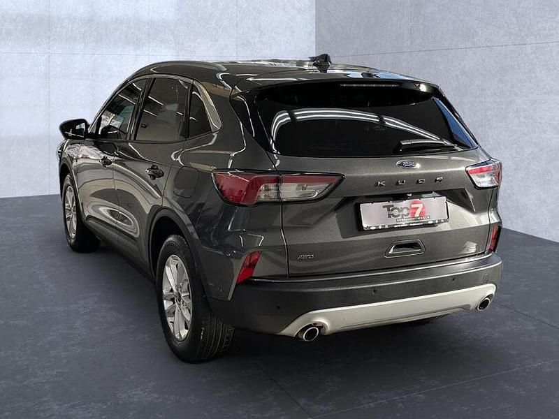 Gebraucht Ford Kuga Titanium 120 PS (88 kW) 2023 Magneticgrau (metallic) SUV