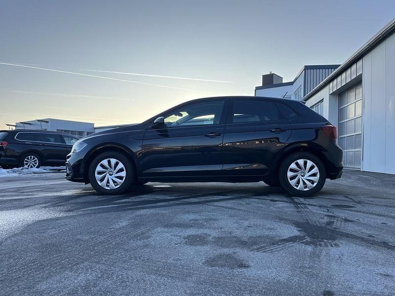 Gebraucht VW Polo Life 95 PS (69 kW) 2022 Deep black Limousine