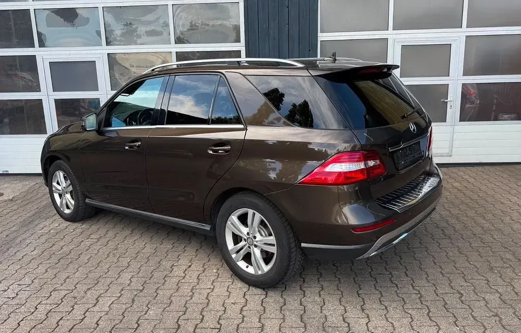 Gebraucht Mercedes ML250 204 PS (150 kW) 2013 Braun SUV