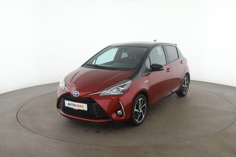 Rot Gebraucht 2019 Toyota Yaris Style Limousine | 16.050 € (Fairer Preis) - Bild 1/3