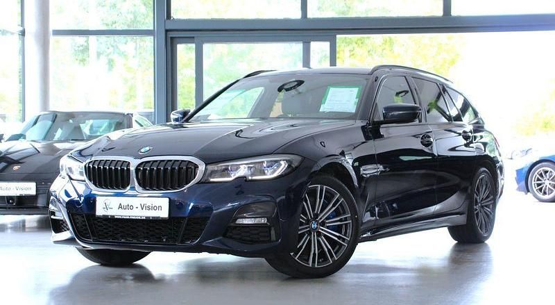 Blau Gebraucht 2021 BMW 330 M Sport Limousine | 31.880 € (Superpreis) - Bild 1/3