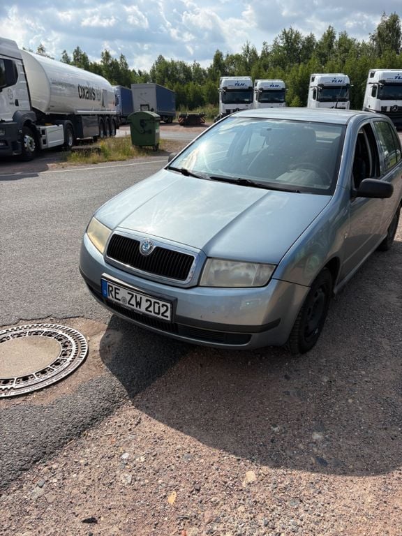 Schwarz Gebraucht 2003 Skoda Fabia Classic Limousine | 600 € (Superpreis) - Bild 1/4