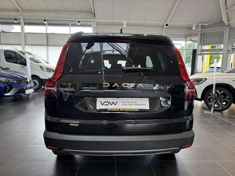 Neu Dacia Jogger Extreme 94 PS (69 kW) 2025 Schwarz Van / Kleinbus