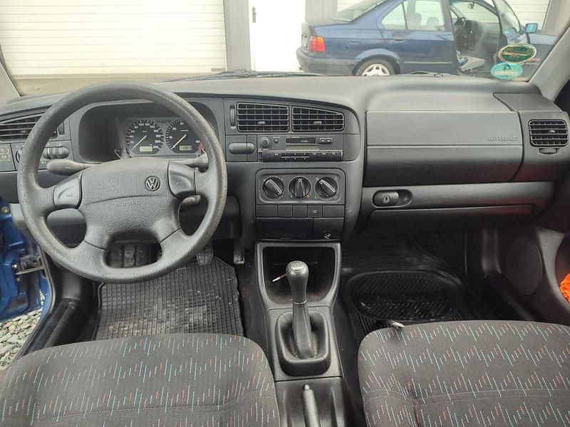 Gebraucht VW Golf 60 PS (44 kW) 1997 Blau Limousine