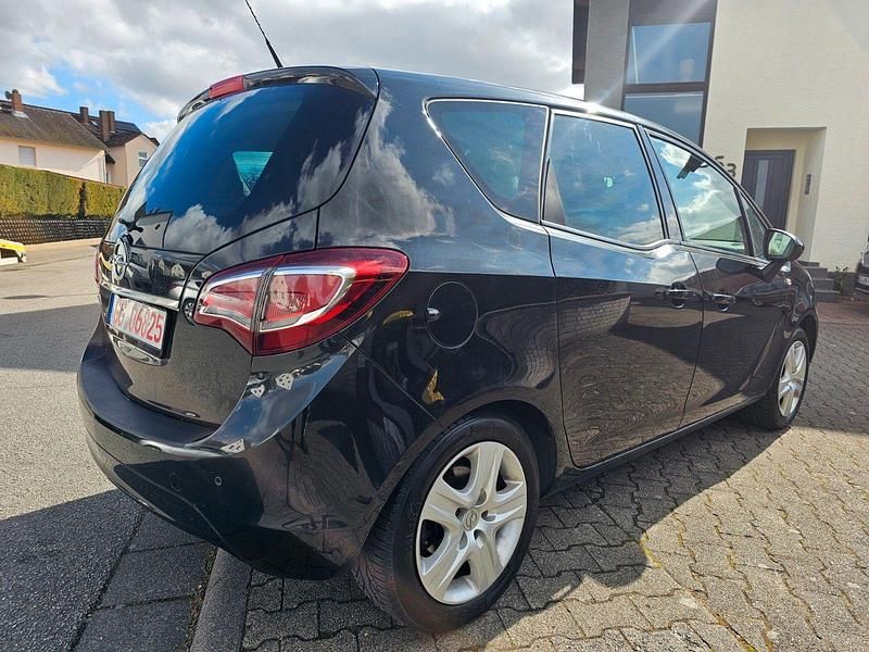 Gebraucht Opel Meriva Innovation 140 PS (102 kW) 2014 Schwarz Van / Kleinbus