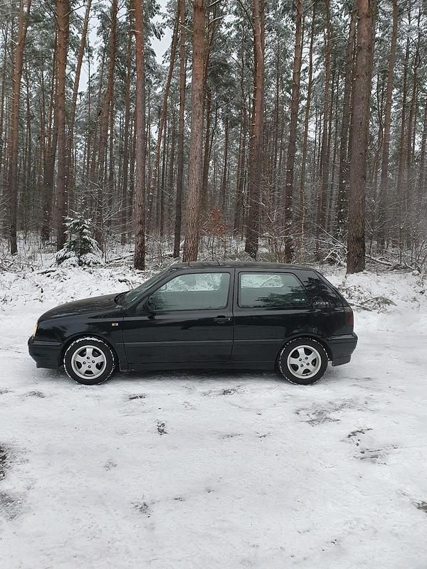 Gebraucht VW Golf III 60 PS (44 kW) 1997 Schwarz Kleinwagen