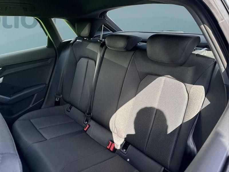 Używany Audi A3 e-tron 204 KM (150 kW) 2025 Czarny Hatchback