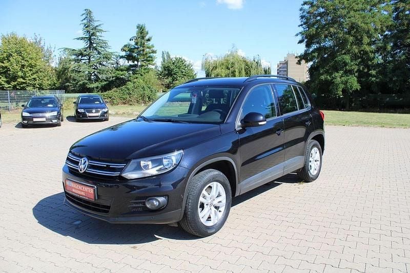 Deep black perleffekt Gebraucht 2012 VW Tiguan SUV | 6.950 € (Superpreis) - Bild 1/4