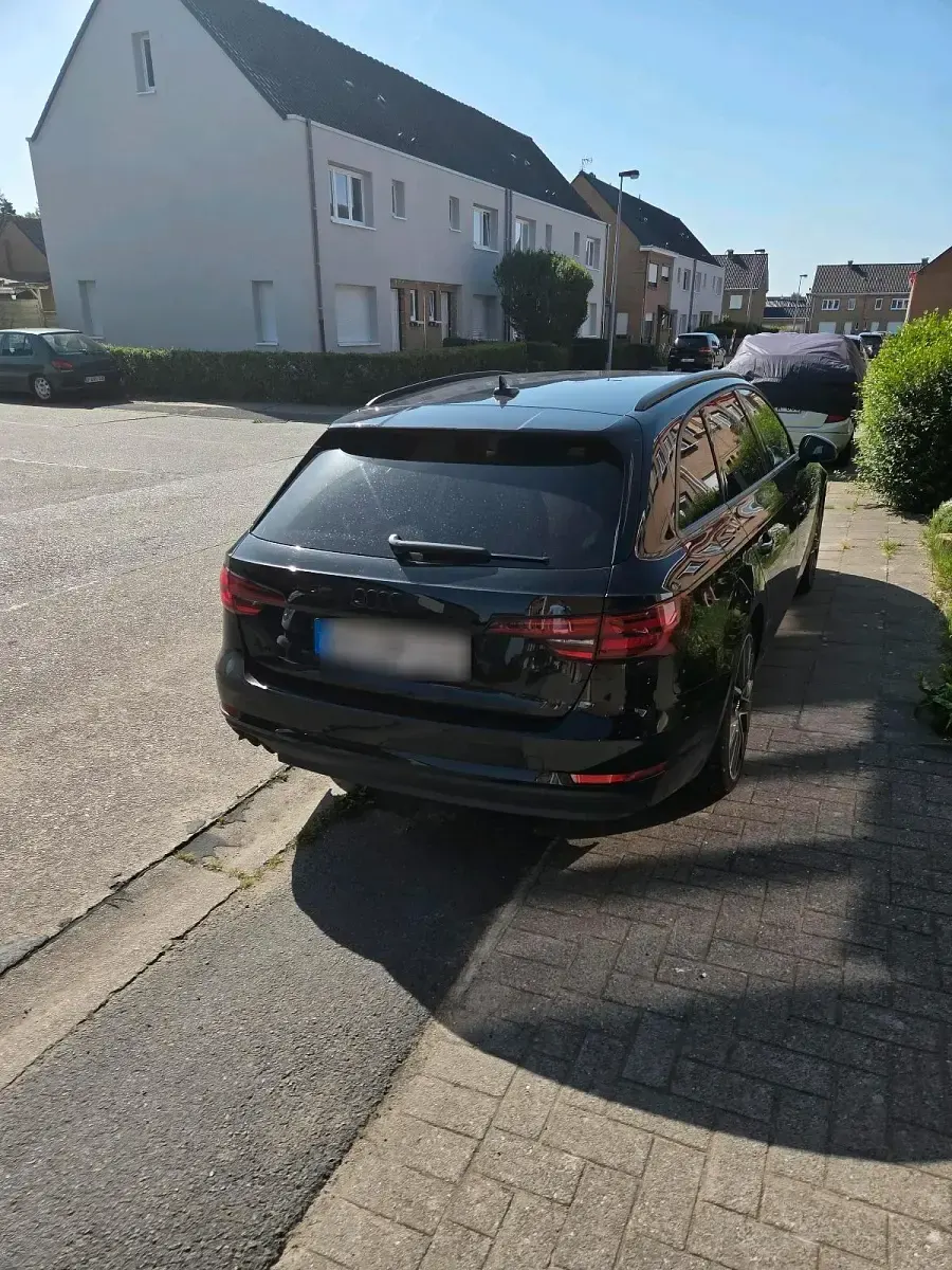 Gebraucht Audi A4 186 PS (136 kW) 2018 Schwarz Kombi