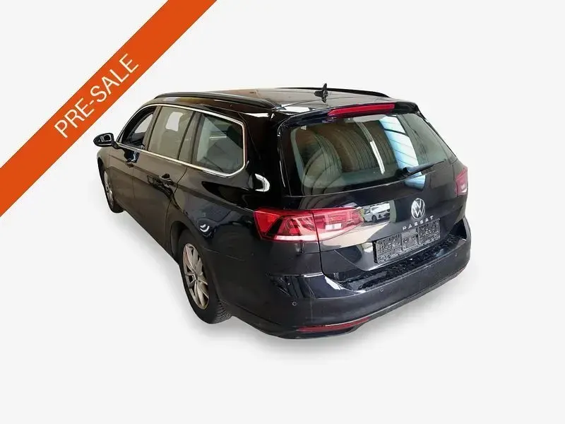 Gebraucht VW Passat Business 150 PS (110 kW) 2022 Schwarz Kombi