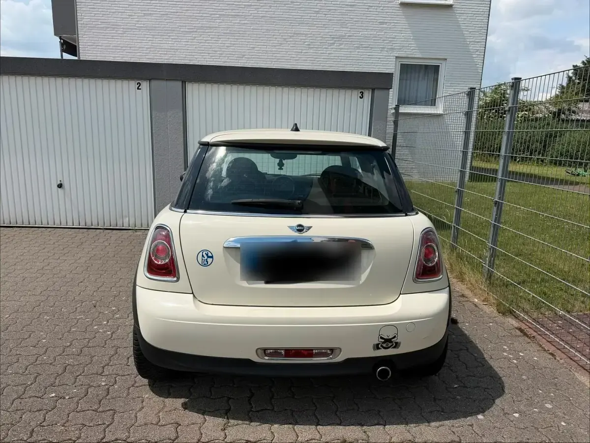 Gebraucht Mini Cooper 75 PS (55 kW) 2012 Weiß Kleinwagen