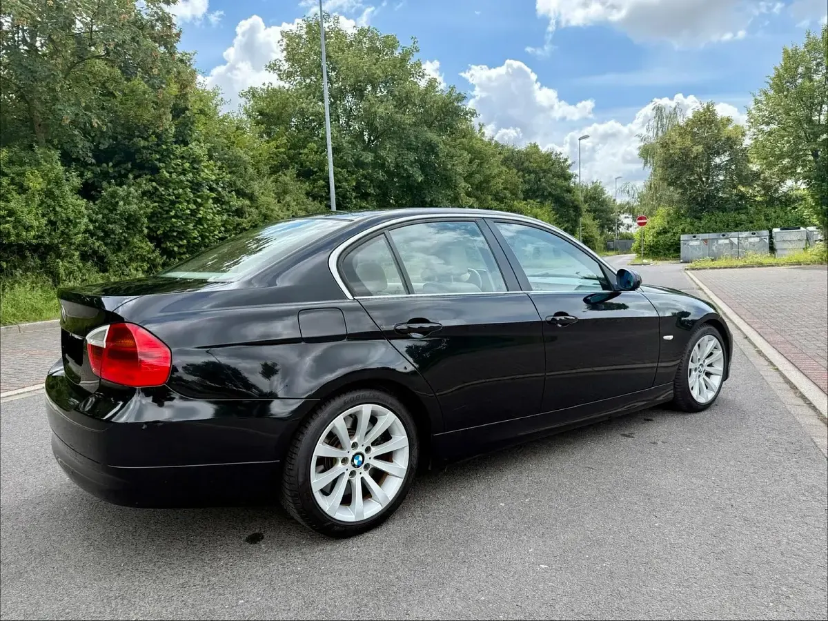 Gebraucht BMW 330 258 PS (189 kW) 2005 Schwarz Limousine