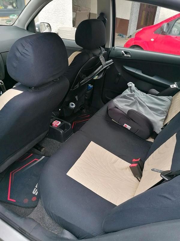 Gebraucht Skoda Fabia 75 PS (55 kW) 2004 Silber Kleinwagen