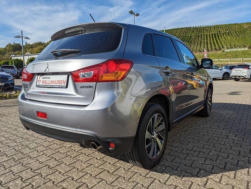 Gebraucht Mitsubishi ASX 117 PS (86 kW) 2015 Platinumgrau (metallic) SUV