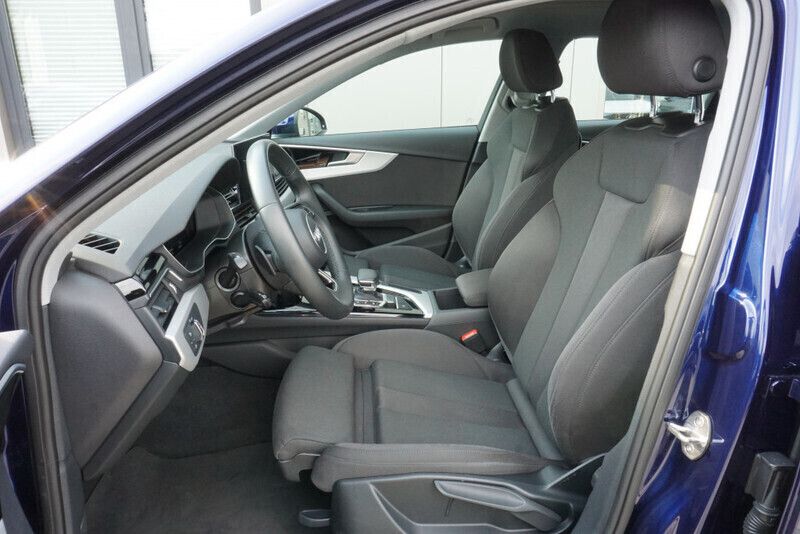 Gebraucht Audi A4 Advanced 150 PS (110 kW) 2021 Blau navarrablau metallic Limousine
