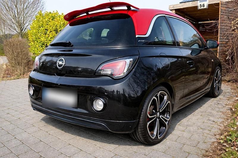 Gebraucht Opel Adam Sport 150 PS (110 kW) 2016 Schwarz Kleinwagen