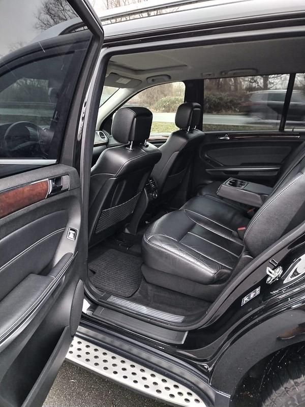 Gebraucht Mercedes GL320 224 PS (164 kW) 2009 Schwarz SUV