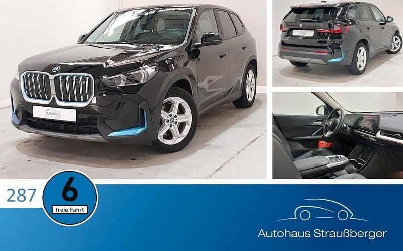 Schwarz Gebraucht 2023 BMW iX1 Performance SUV | 36.620 € (Superpreis) - Bild 1/4