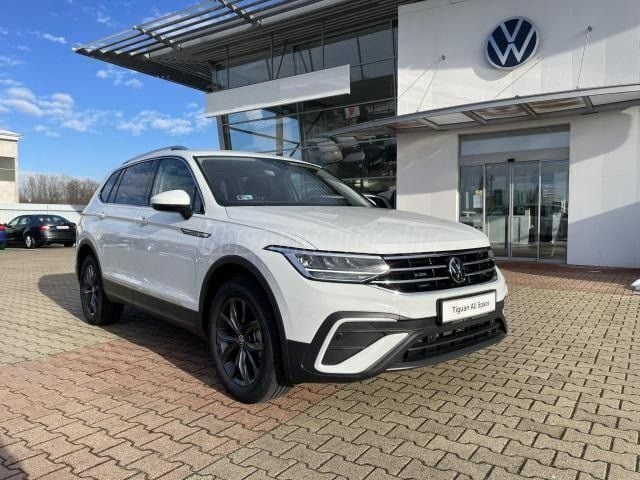 Pureweiß Neu 2025 VW Tiguan Allspace Life SUV | 39.984 € (Superpreis) - Bild 1/4