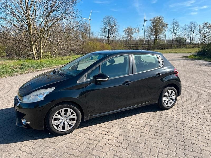 Gebraucht Peugeot 208 95 PS (69 kW) 2012 Schwarz Kleinwagen