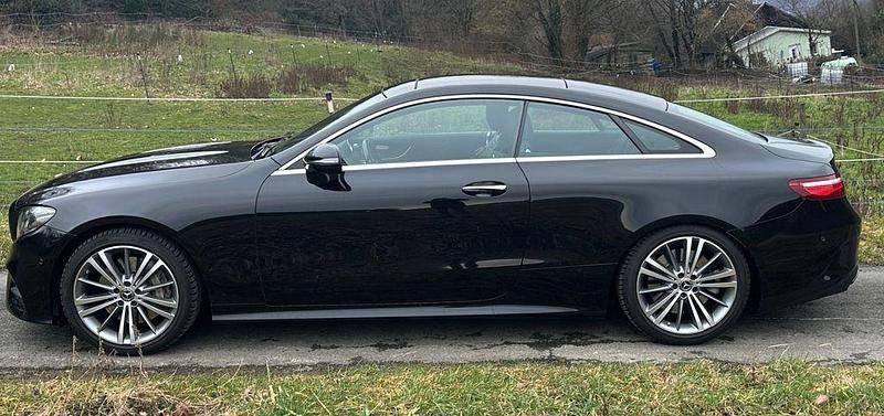 Gebraucht Mercedes E400 AMG 333 PS (244 kW) 2018 Schwarz Coupé